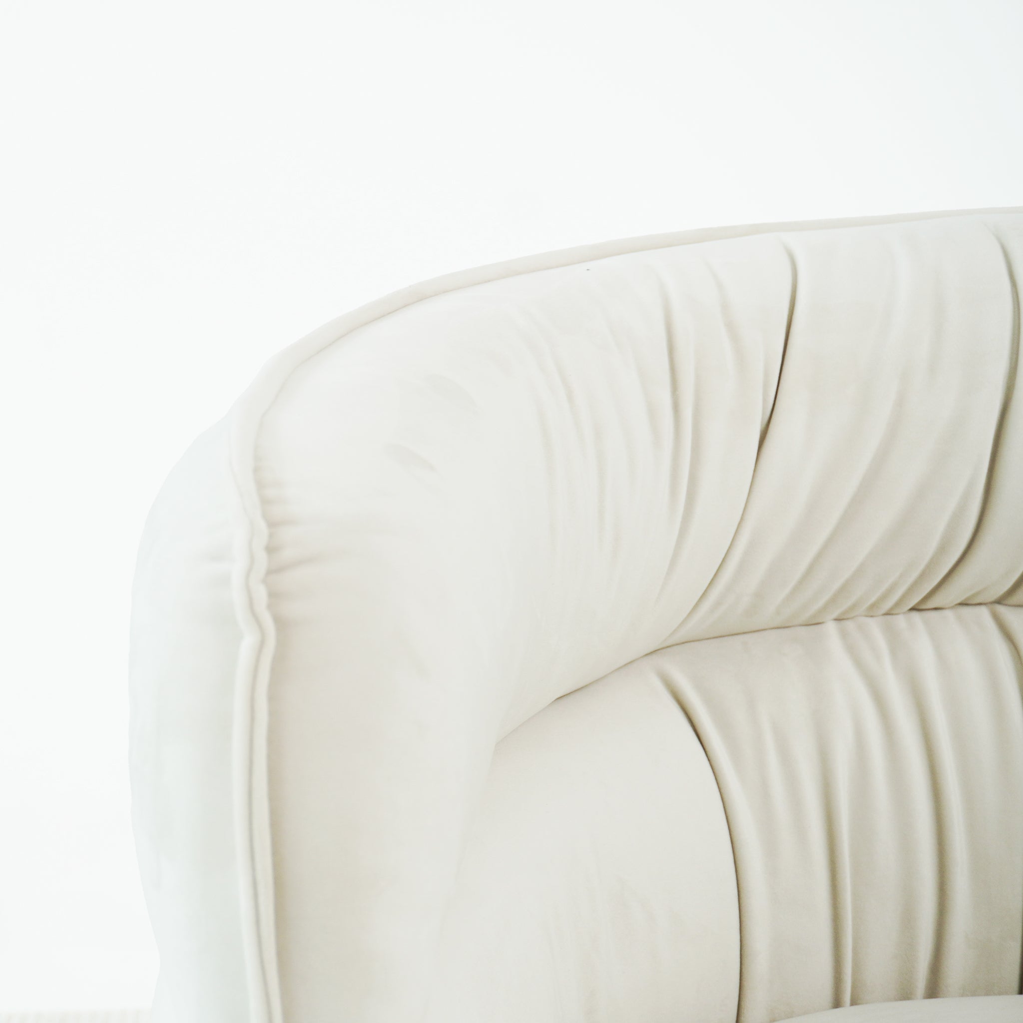 Henley Velvet Swivel Chair
